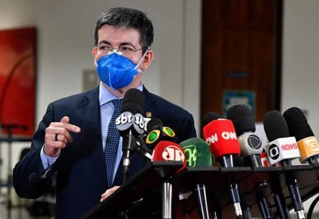Imagem da noticia Randolfe protocola pedido de criação de CPI do MEC no Senado