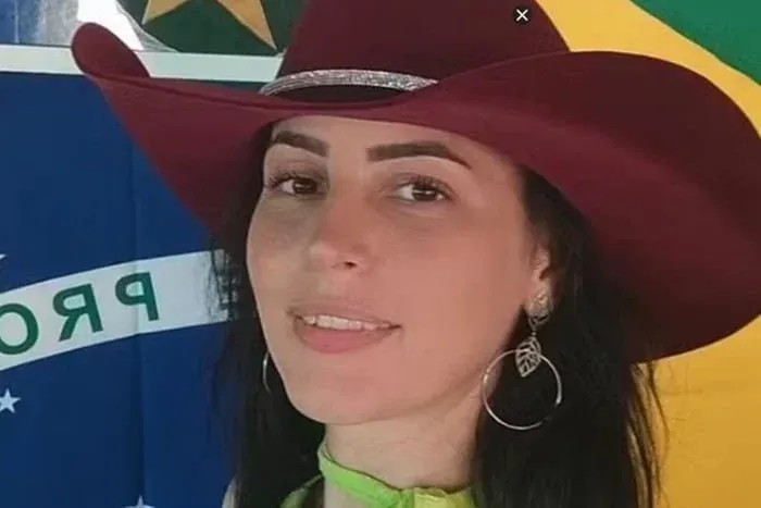 Imagem da noticia Comoção e falta de respostas marcam enterro de filha de deputado morta no Mato Grosso