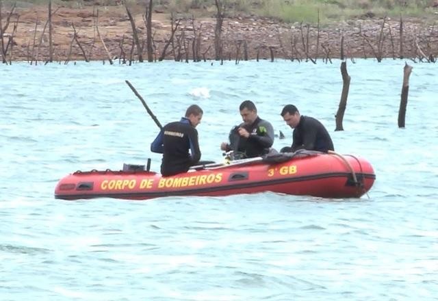 Imagem da noticia Bombeiros encontram corpos de homens que desapareceram após naufrágio