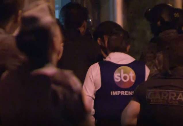 Imagem da noticia Repórter do SBT ajuda GATE em negociação com policial em surto