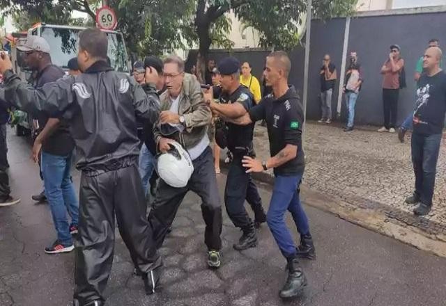 Vídeo: jornalistas são agredidos em retirada de acampamento na frente de quartel