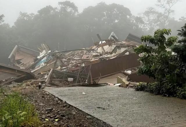 Imagem da noticia Prédio de 5 andares desaba em Gramado (RS); local já tinha sido evacuado