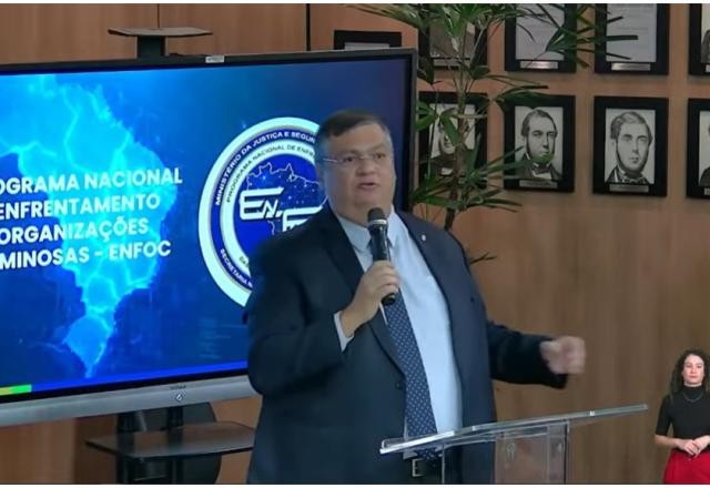 Imagem da noticia Flávio Dino: "Intervenção federal não é varinha de condão"