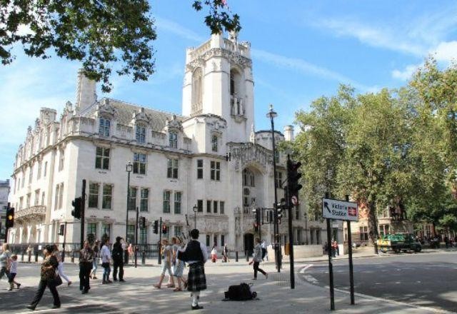 Imagem da noticia Supremo britânico rejeita plano do governo de deportar imigrantes ilegais para Ruanda
