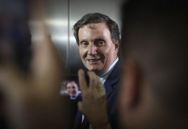 Presidente do STJ concede prisão domiciliar a Crivella