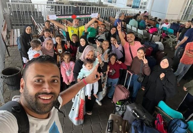 Imagem da noticia Voo com brasileiros que estavam na Faixa de Gaza deixa o Egito