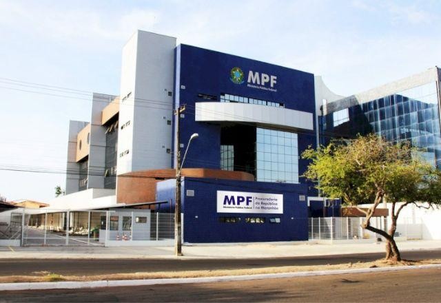 Imagem da noticia Professor que disse que "judeus são inimigos da humanidade" é condenado por racismo