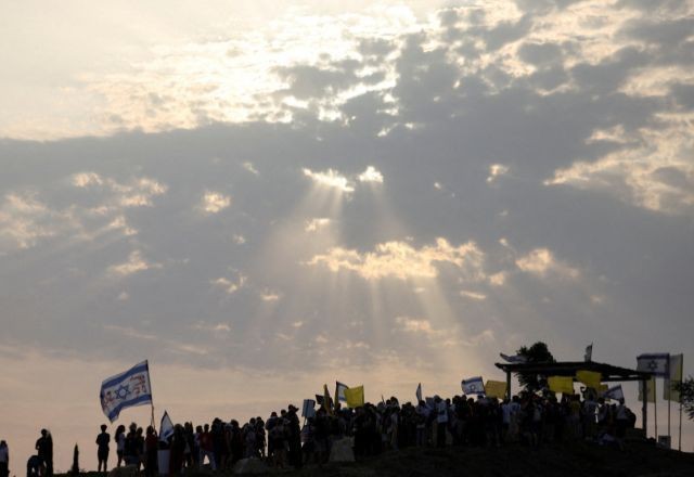 Imagem da noticia Israel convoca reservistas e prepara ofensiva contra Gaza em meio a negociações por cessar-fogo