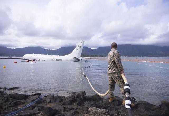 Imagem da noticia Marinha americana vai gastar US$ 7,3 milhões em resgate de avião do mar