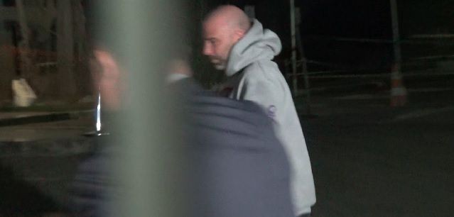 Imagem da noticia Ricardo Falco, amigo de Robinho, se entrega à PF em São Paulo