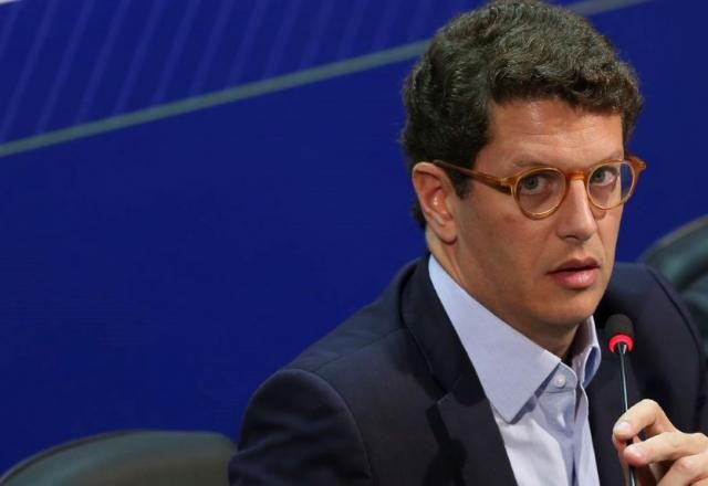 Imagem da noticia Parlamentares comentam saída de Salles do Meio Ambiente