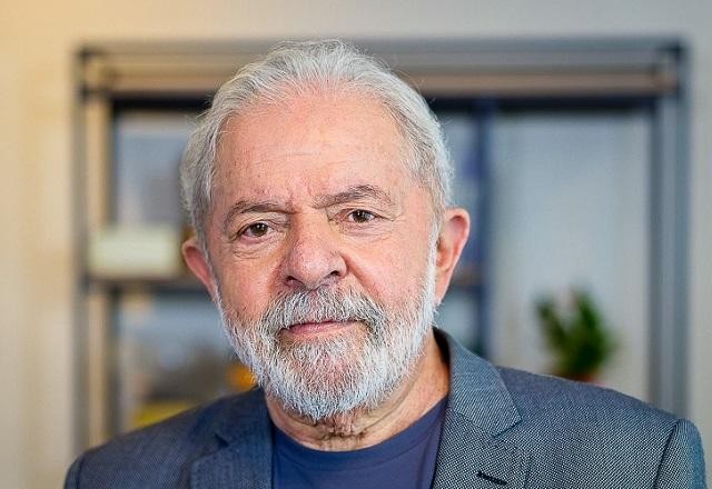 Imagem da noticia Lula critica teto de gastos e diz que vai "gastar aquilo que for preciso"