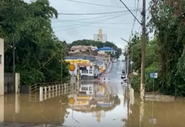 Aumento no nível do rio Capivari provoca estragos no interior de SP