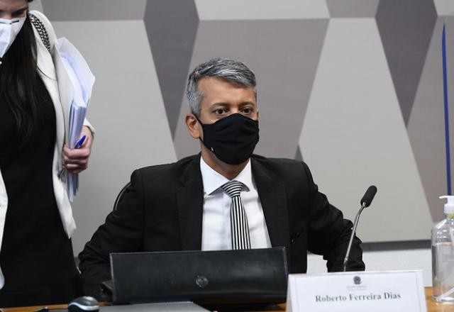 Imagem da noticia Dias diz que sua demissão interessa a "terceiros" e cita Luís Miranda