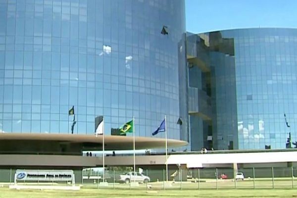 Imagem da noticia Rodrigo Janot denuncia senadores do PMDB por esquema de corrupção na Transpetro