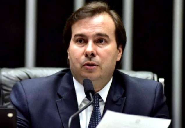 Imagem da noticia Rodrigo Maia diz que saída de Joaquim Levy é uma covardia sem precedentes