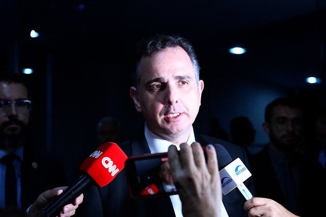 Imagem da noticia Pacheco condiciona promulgação da PEC do Quinquênio à aprovação do PL dos supersalários