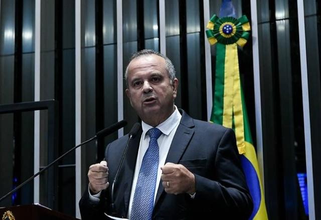 Imagem da noticia Oposição vai contra Lula e quer fim do imposto de exportação em combustíveis