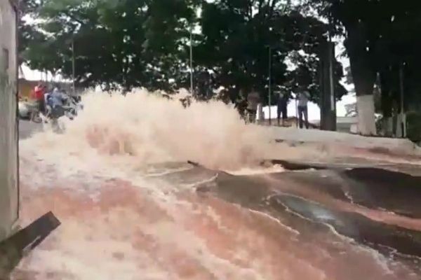 Imagem da noticia Rompimento de adutora prejudica sete imóveis na Grande São Paulo