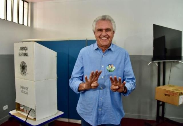 Imagem da noticia GO: Ronaldo Caiado é reeleito governador em 1º turno