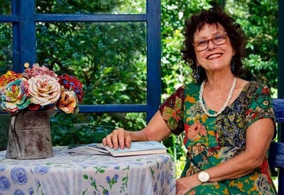 Escritora Roseana Murray é atacada por pitbulls no Rio de Janeiro - SBT News