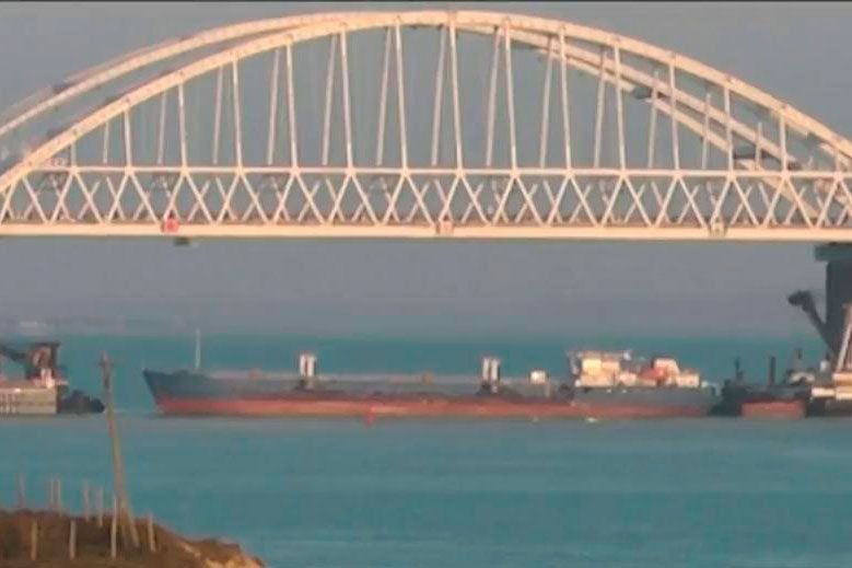 Rússia ataca embarcação da Ucrânia e deixa exército do país em alerta