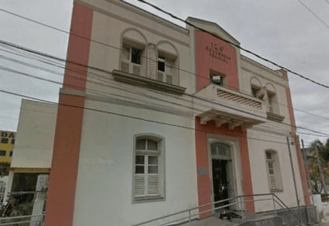 Imagem da noticia Presa após matar próprio filho fez post nas redes sociais: "Mandem uma viatura"