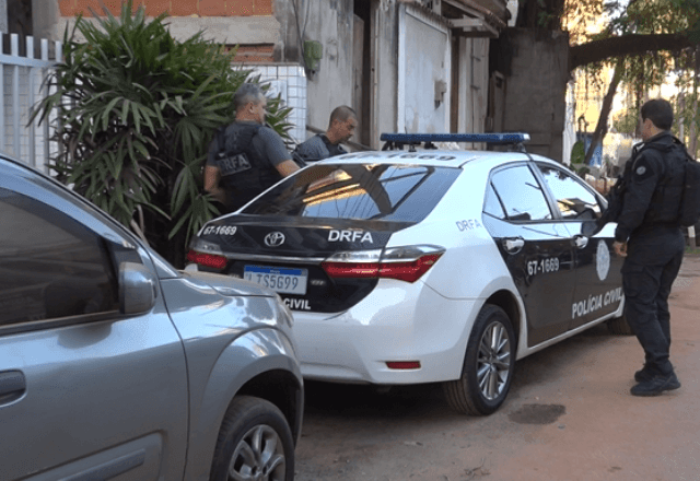 Imagem da noticia Operação no Rio mira PMs suspeitos de atuar como matadores de aluguel para o jogo do bicho