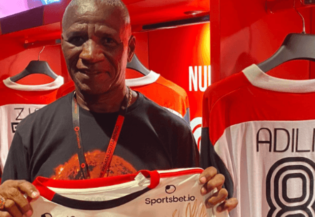 Imagem da noticia Torcedores e familiares se despediram de Adílio, craque do Flamengo