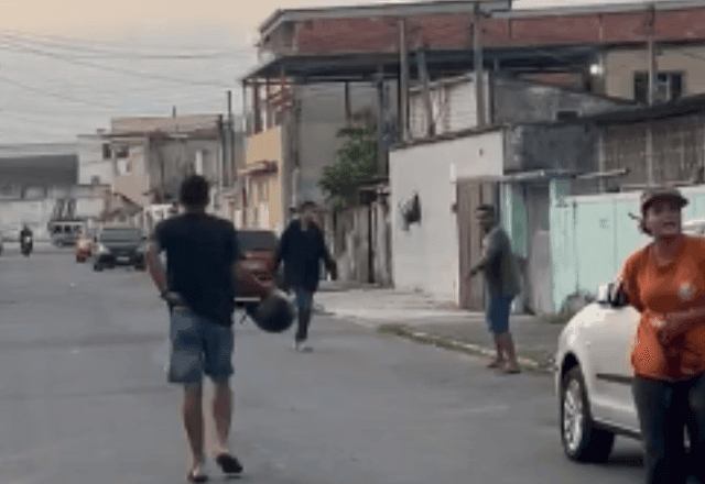 Imagem da noticia Gari morre após ser esfaqueada pelo ex-marido em Belford Roxo (RJ)