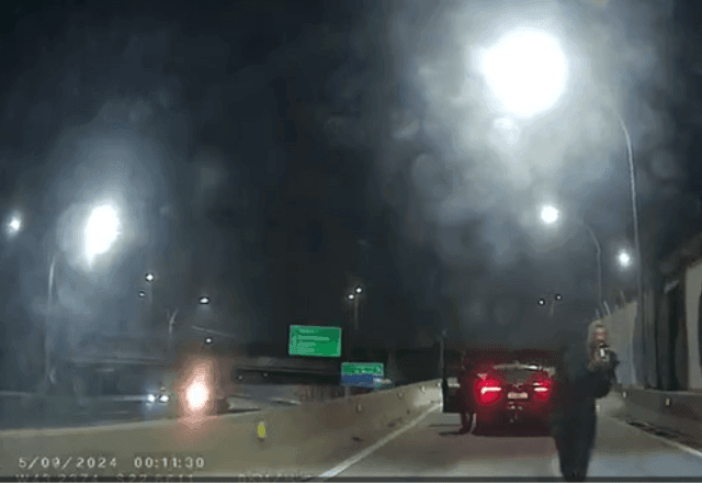 Imagem da noticia Vídeo: câmera de carro registra momento em que casal escapa de assalto na Linha Vermelha (RJ)