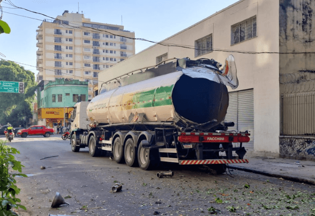Imagem da noticia VÍDEO: caminhão-tanque explode e interdita rua no Rio de Janeiro