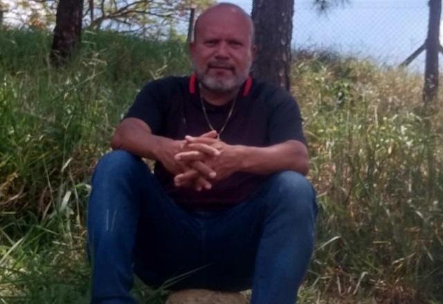 Imagem da noticia Corpo de caminhoneiro que morreu após sofrer agressão é enterrado
