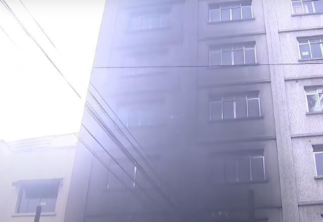 Imagem da noticia Prédio que pegou fogo na 25 de Março começa a ser demolido no sábado (16.jul)