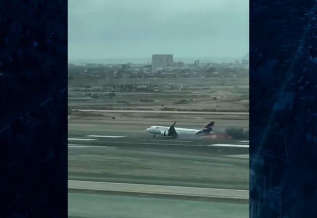 Vídeo: Avião da Latam pega fogo após bater em caminhão na pista de aeroporto