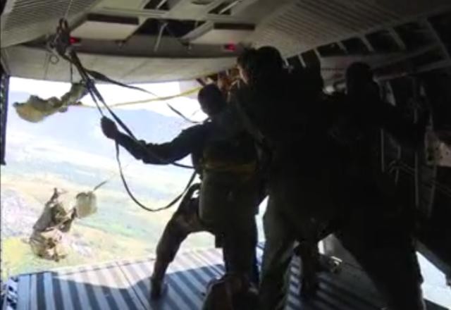 Novas imagens mostram acidente fatal com paraquedista do Exército