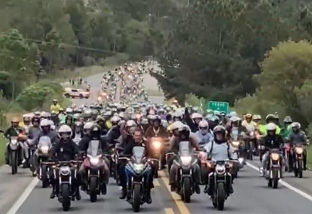 Imagem da noticia Bolsonaro participa de motociata em Poços de Caldas (MG)