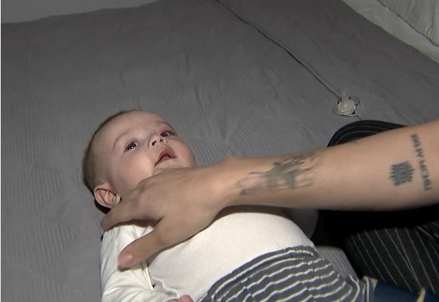 Academia de Pediatria recomenda que bebês não durmam mais na cama dos pais