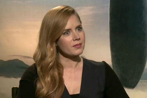 SBT Brasil entrevista a atriz Amy Adams, estrela do filme ´A Chegada´