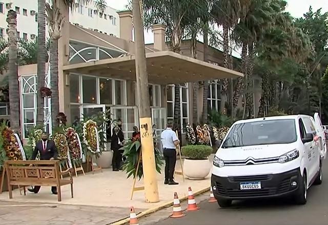 Imagem da noticia Empresário e familiares mortos em acidente aéreo são enterrados