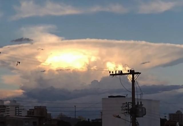 Imagem da noticia Nuvem em formato arquitetônico surpreende moradores de Brasília