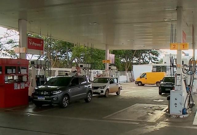 Preço da gasolina caiu em 23 estados e no DF, diz ANP