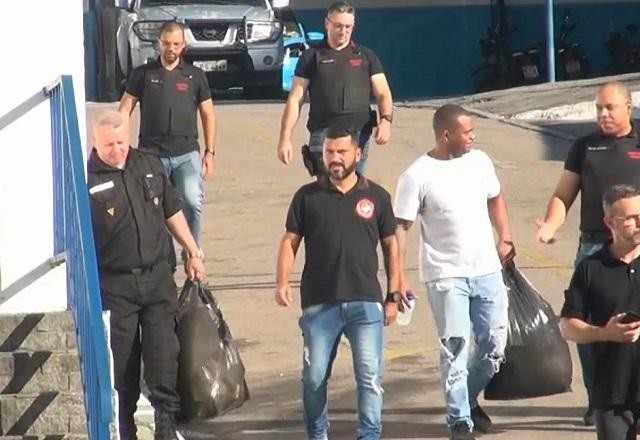 Imagem da noticia Mensagens mostram que PMs matavam traficantes que não pagavam propina