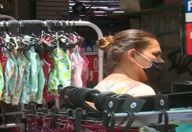 Imagem da noticia Comerciantes se animam com vendas na véspera de Natal