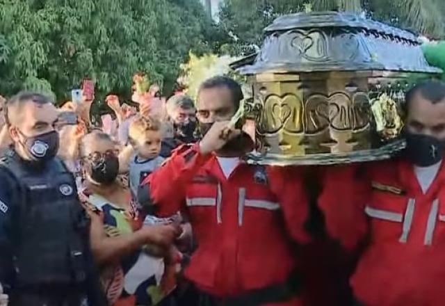 Imagem da noticia Corpo da cantora Paulinha Abelha é enterrado em Sergipe