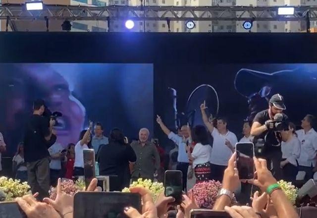 Imagem da noticia Lula promete ajuda do PT à família de petista assassinado no MT