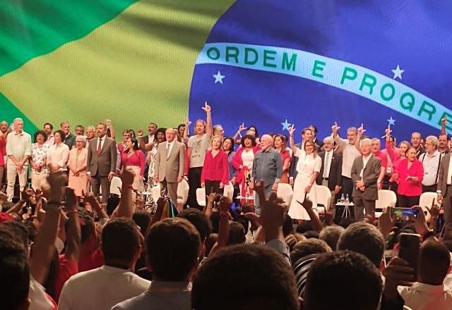 Imagem da noticia "Vai ser outra vez Lula e Bolsonaro disputando essas eleições no município", diz presidente