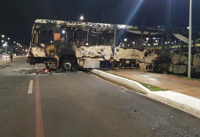 Imagem da noticia Moraes dá 48 horas para que Ibaneis e ministro expliquem ações contra violência