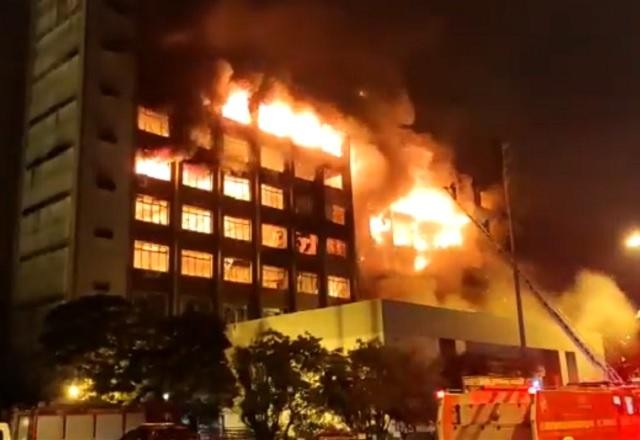 Incêndio atinge prédio da Secretaria de Segurança Pública do RS