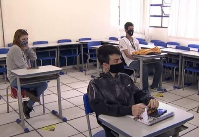 Imagem da noticia Escola particular de Campinas suspende as aulas após surto de covid-19